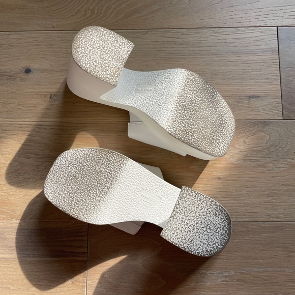 White platform sandals - Picture 5 of 5